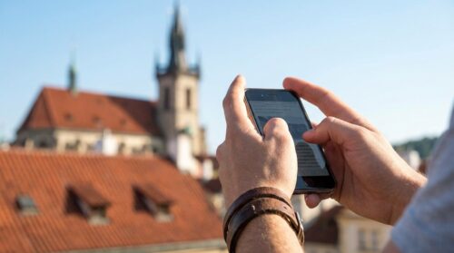 zjistěte, jak správné používání telefonu může zabránit nevědomému nekonečnému scrollování a zlepšit vaši produktivitu.